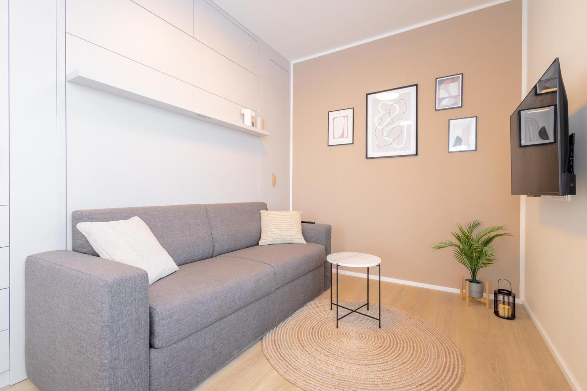 Bright 2Br - 7Th Floor, Balcony, Free Parking By Gravity Pragueアパートメント エクステリア 写真