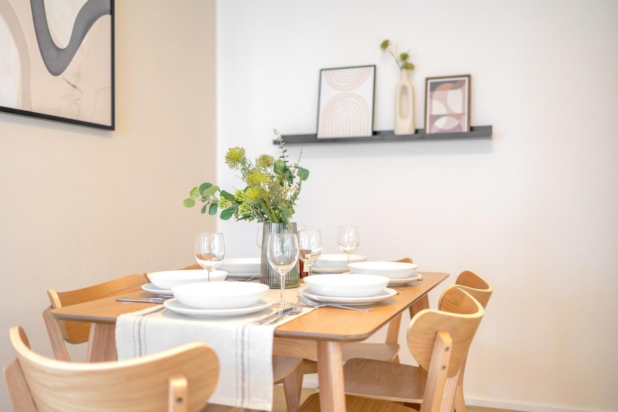Bright 2Br - 7Th Floor, Balcony, Free Parking By Gravity Pragueアパートメント エクステリア 写真