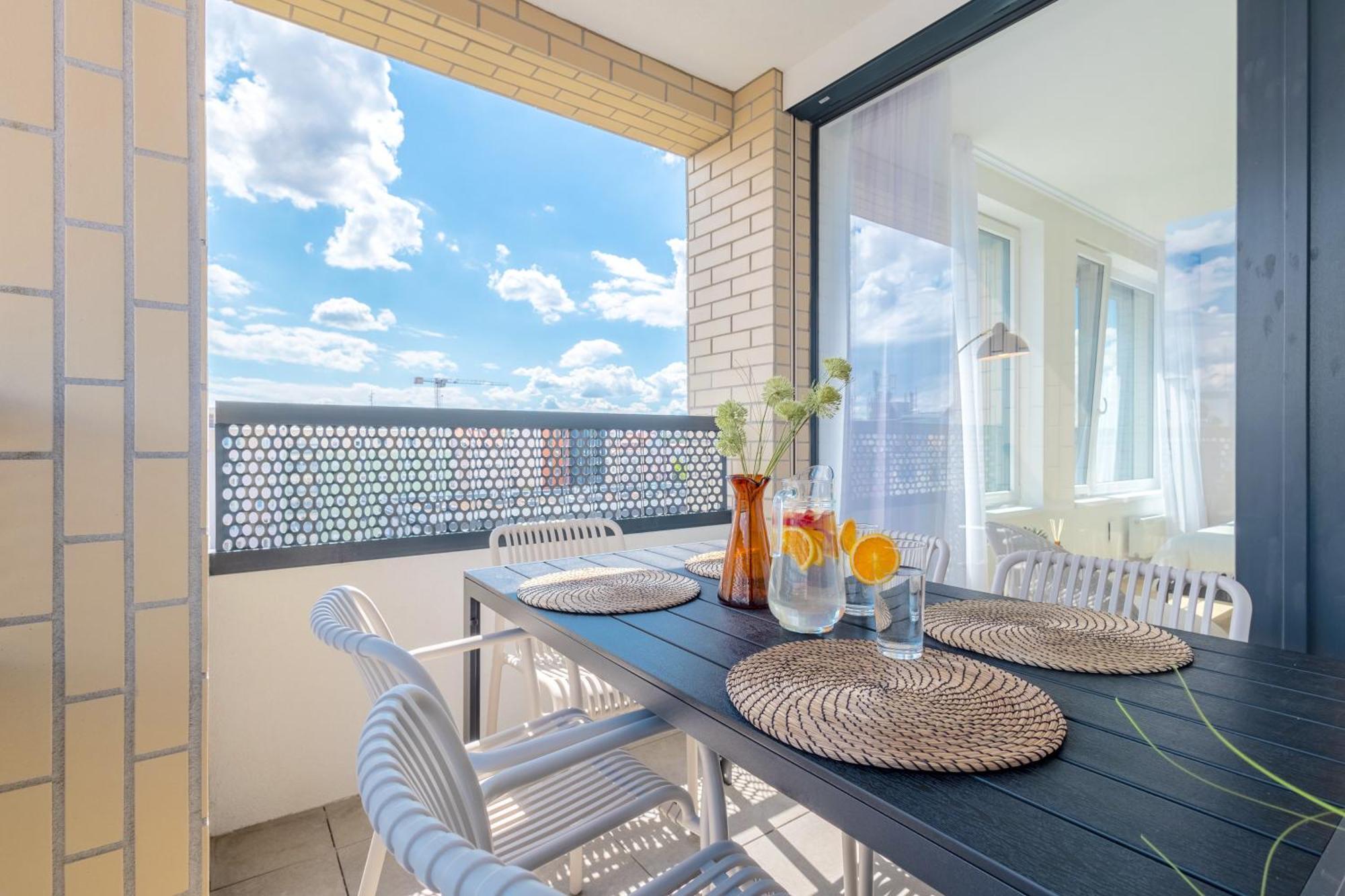 Bright 2Br - 7Th Floor, Balcony, Free Parking By Gravity Pragueアパートメント エクステリア 写真