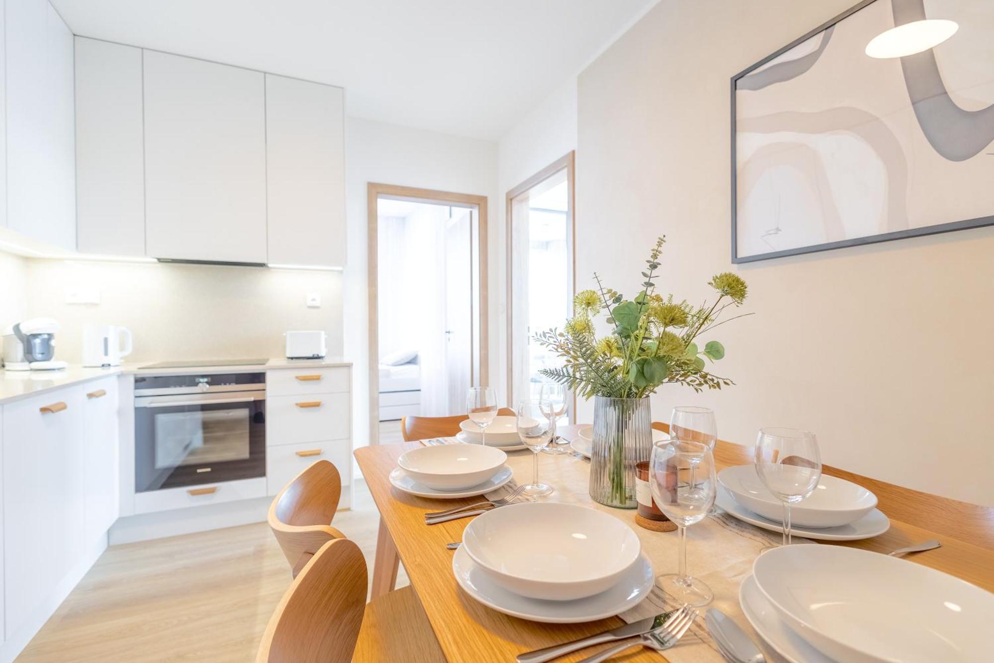 Bright 2Br - 7Th Floor, Balcony, Free Parking By Gravity Pragueアパートメント エクステリア 写真